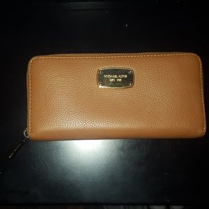 Michael Kors brown zip leather wallet